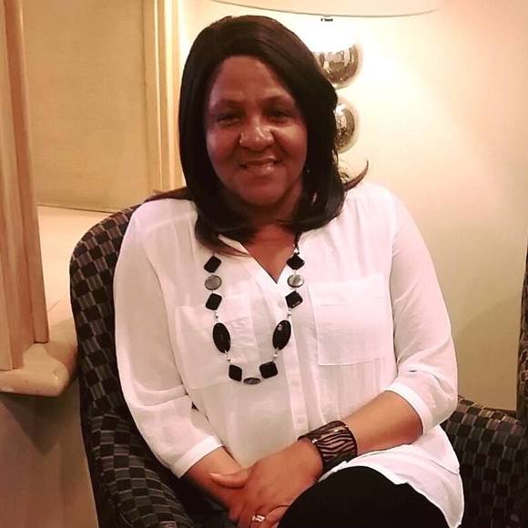 Meet your Posher, Roxy - Picture 1 of 1